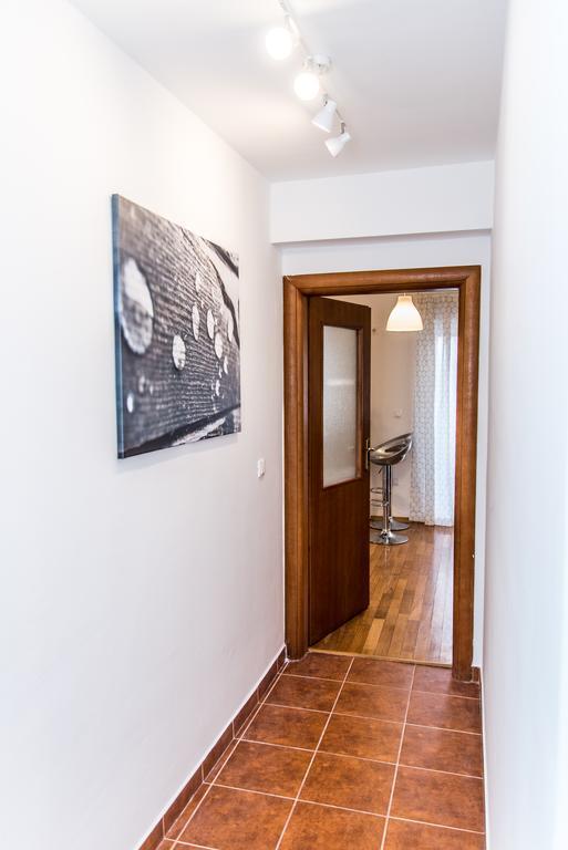 Apartment Roko โอซีเยก ภายนอก รูปภาพ