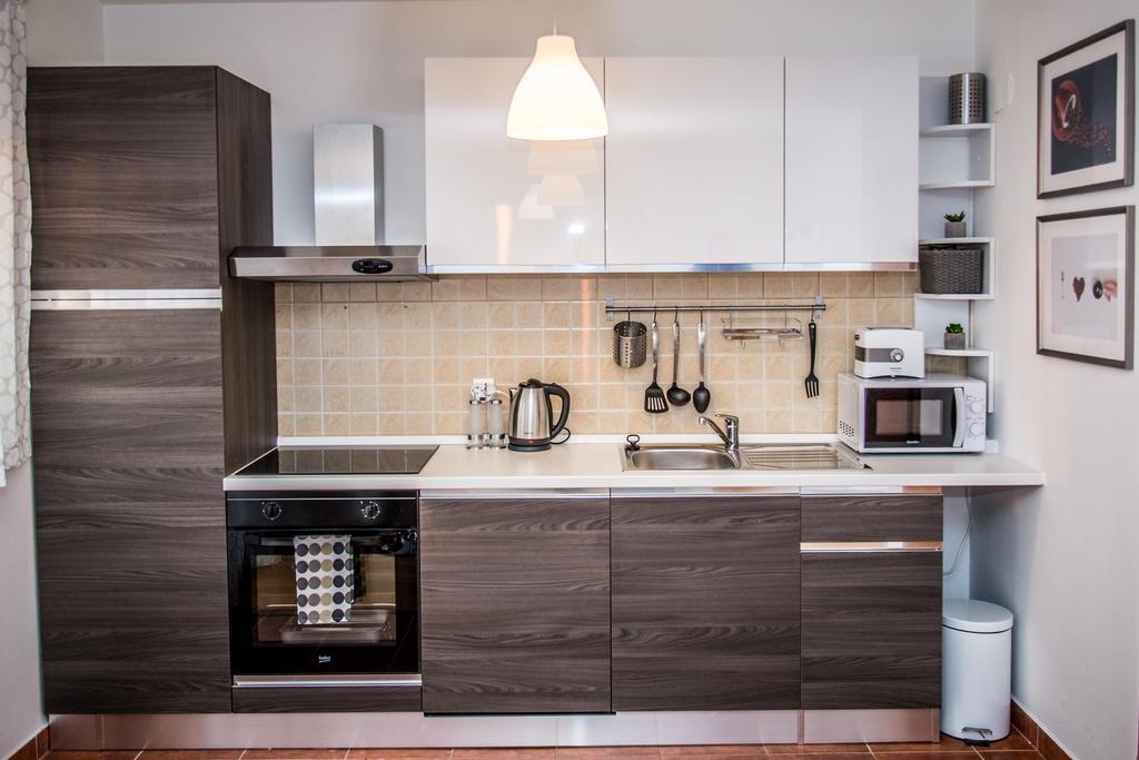 Apartment Roko โอซีเยก ภายนอก รูปภาพ