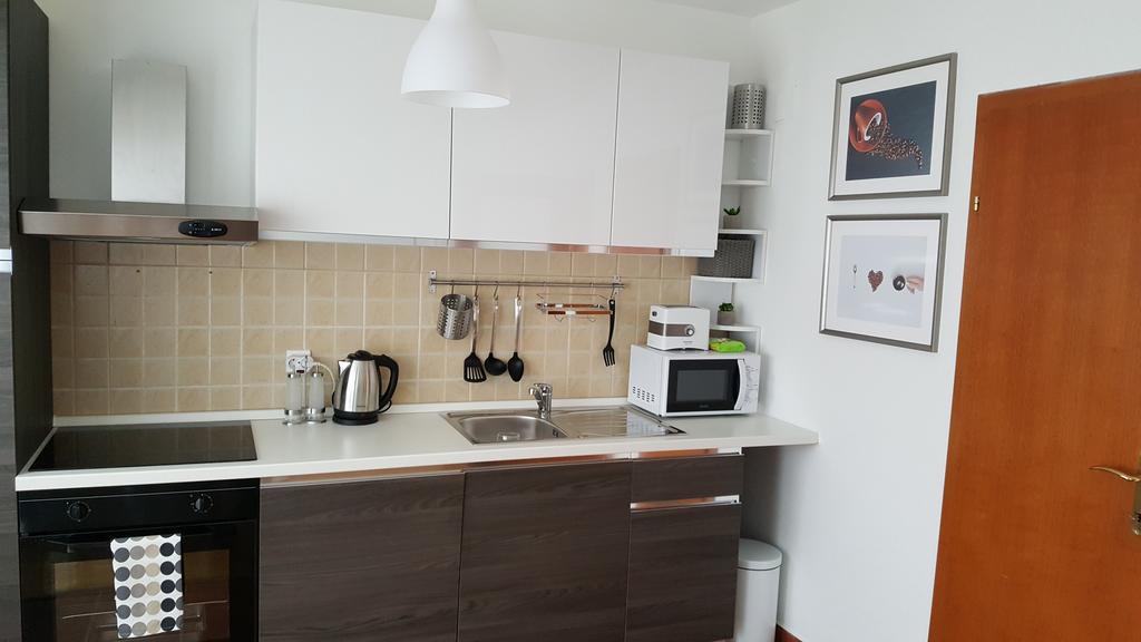 Apartment Roko โอซีเยก ภายนอก รูปภาพ