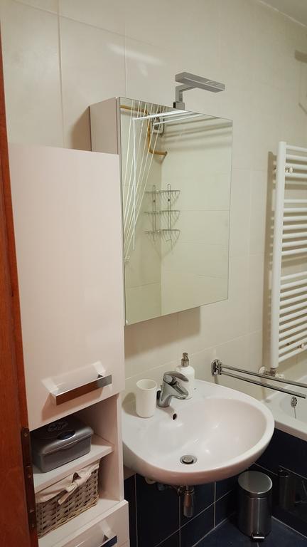 Apartment Roko โอซีเยก ภายนอก รูปภาพ