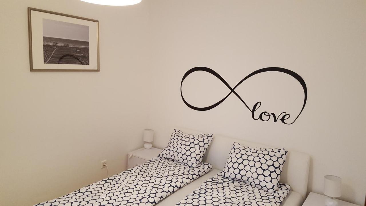 Apartment Roko โอซีเยก ภายนอก รูปภาพ